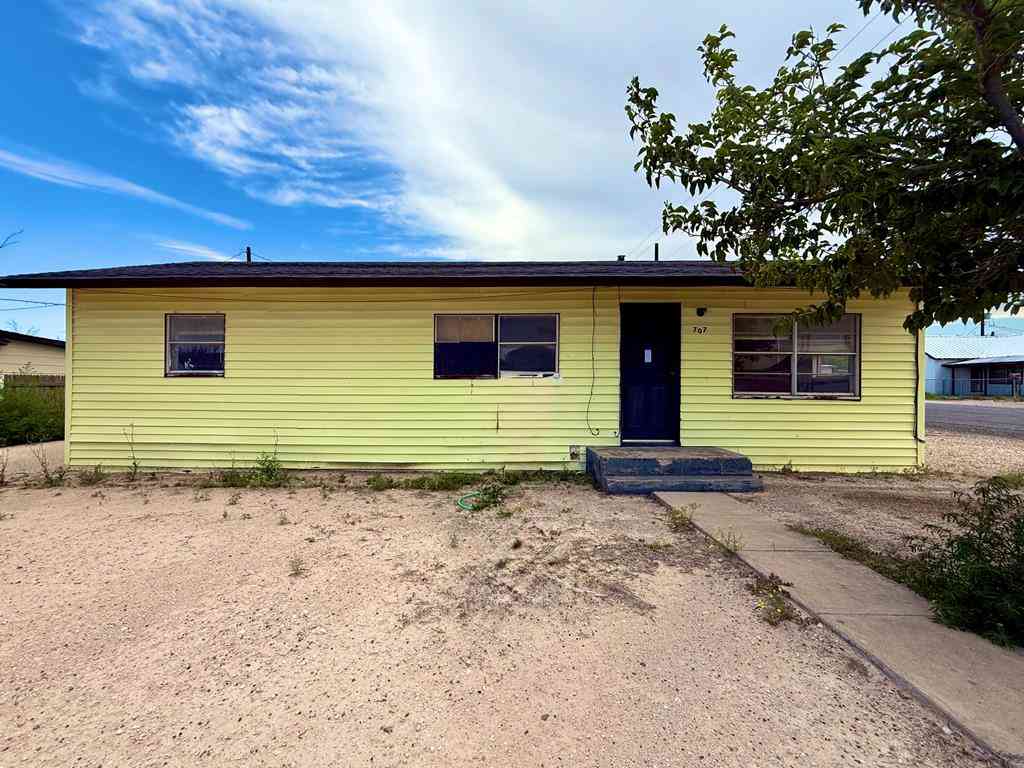 Homes For Sale - 707 W James St<br/> Fort Stockton, TX 79735