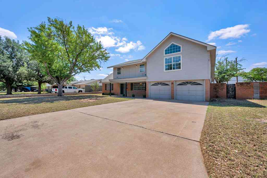 Homes For Sale - 3213 Sentinel Dr<br/> Midland, TX 79701