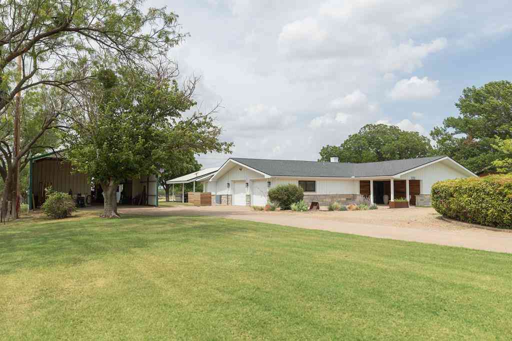 Homes For Sale - 3352 Gary Brewer Rd<br/> Scurry County, Snyder, TX 79549