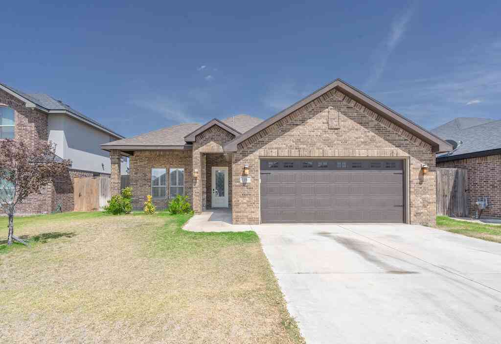 Homes For Sale - 16 Cornwall Dr<br/> Midland County, Odessa, TX 79765