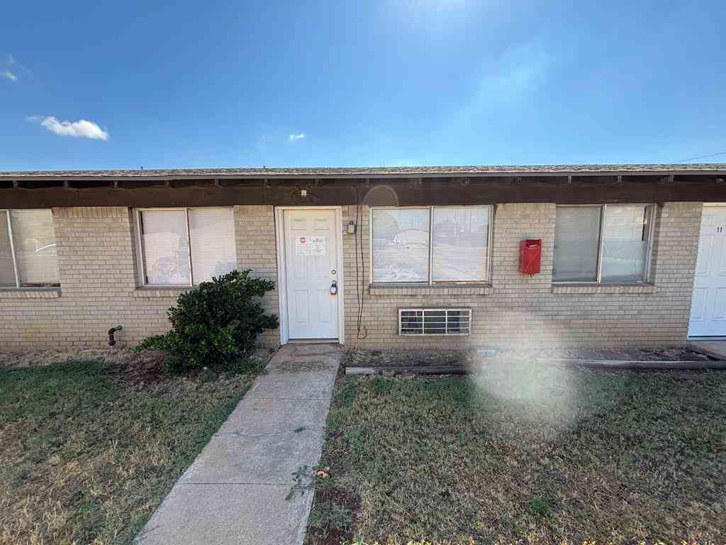 Apartment For Rent - 3001 W Ohio Ave #10<br/> Midland County, Midland, TX 79701