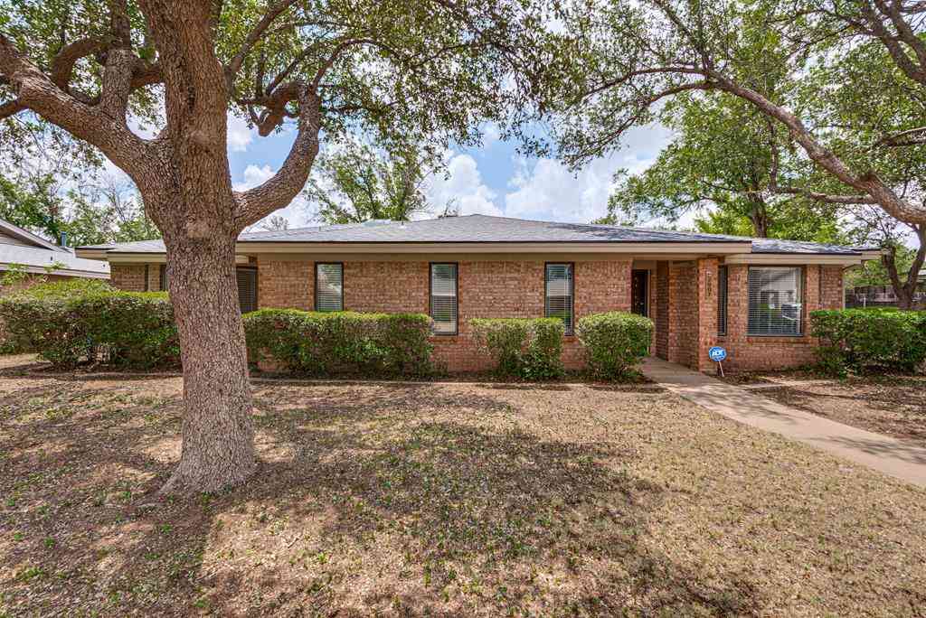 Homes For Sale - 2907 Emerson Place<br/> Midland County, Midland, TX 79705