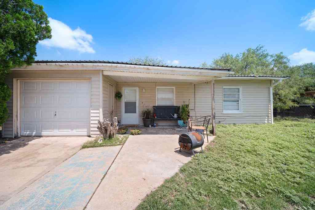 Homes For Sale - 1213 Ridgeroad Dr<br/> Howard County, Big Spring, TX 79720