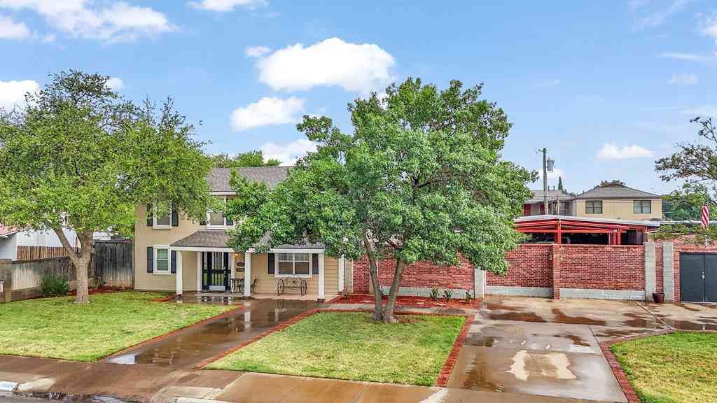 Homes For Sale - 1104 Missouri<br/> Midland, TX 79701