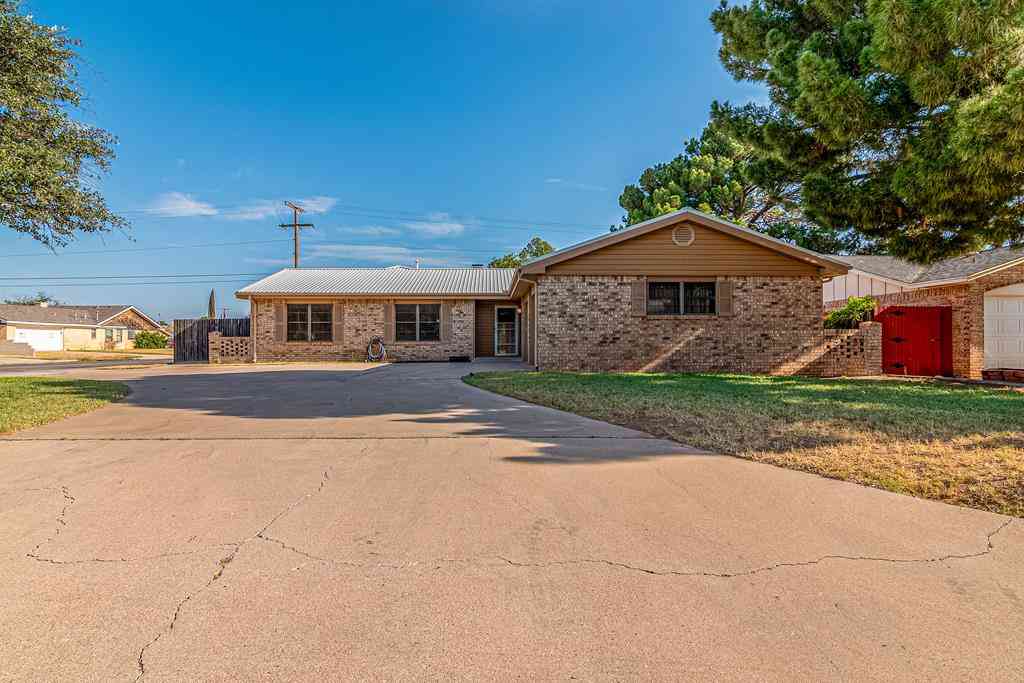 Homes For Sale - 3536 Hyde Park Ave<br/> Midland, TX 79707