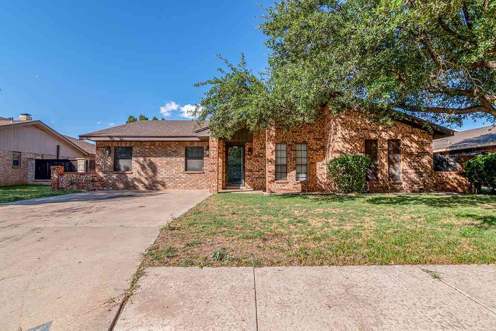 Homes For Sale - 3702 Dentcrest Dr<br/> Midland, TX 79707