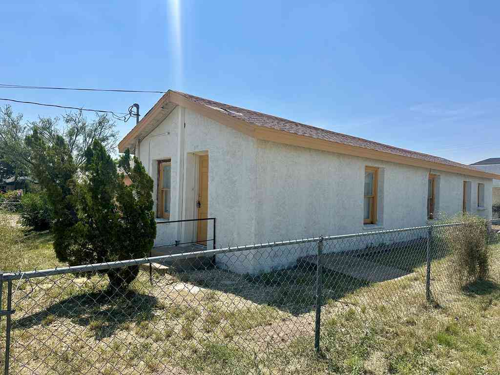 Homes For Rent - 411 W Callaghan<br/> Fort Stockton, TX 79735