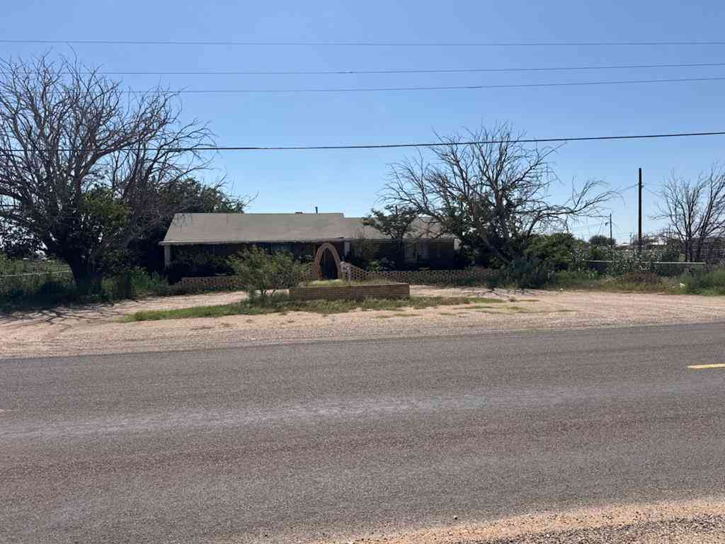 Homes For Sale - 1220 SE 1001<br/> Andrews County, Andrews, TX 79714