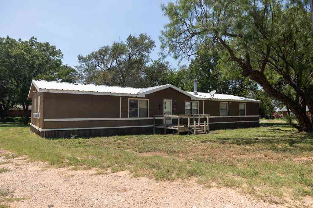 Homes For Sale - 700 S Kindred St<br/> Mitchell County, Loraine, TX 79532