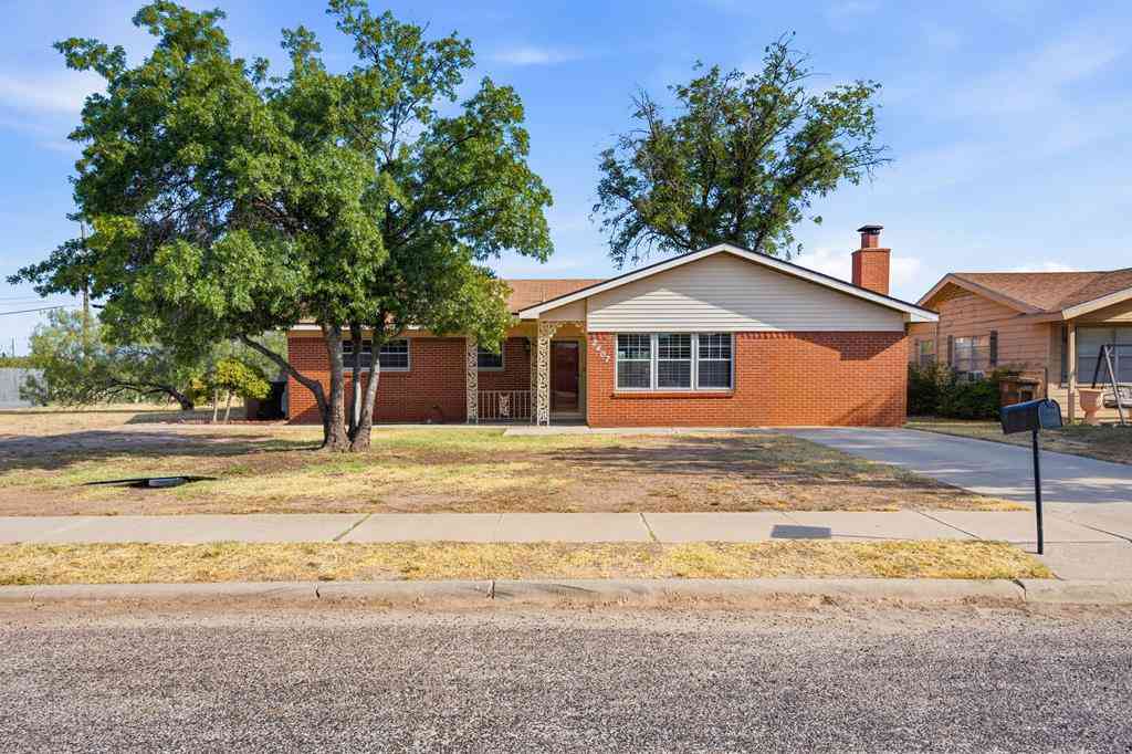 Homes For Sale - 2407 Cheyenne Dr<br/> Midland County, Big Spring, TX 79720