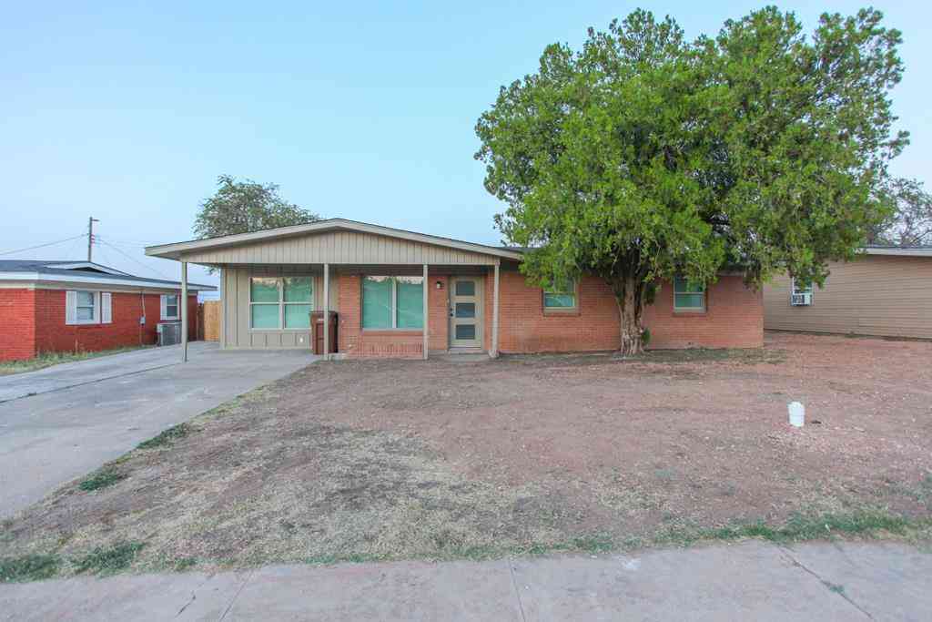 Homes For Sale - 605 Linda Lane<br/> Big Spring, TX 79720