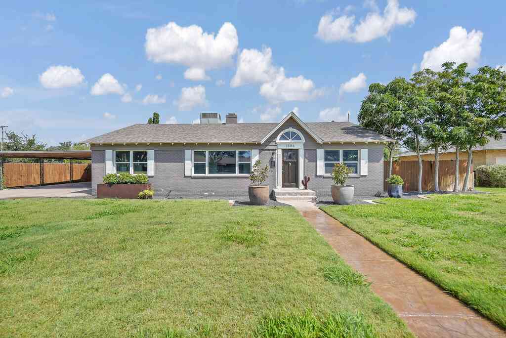 Homes For Sale - 1306 W Louisiana Ave<br/> Midland County, Midland, TX 79701