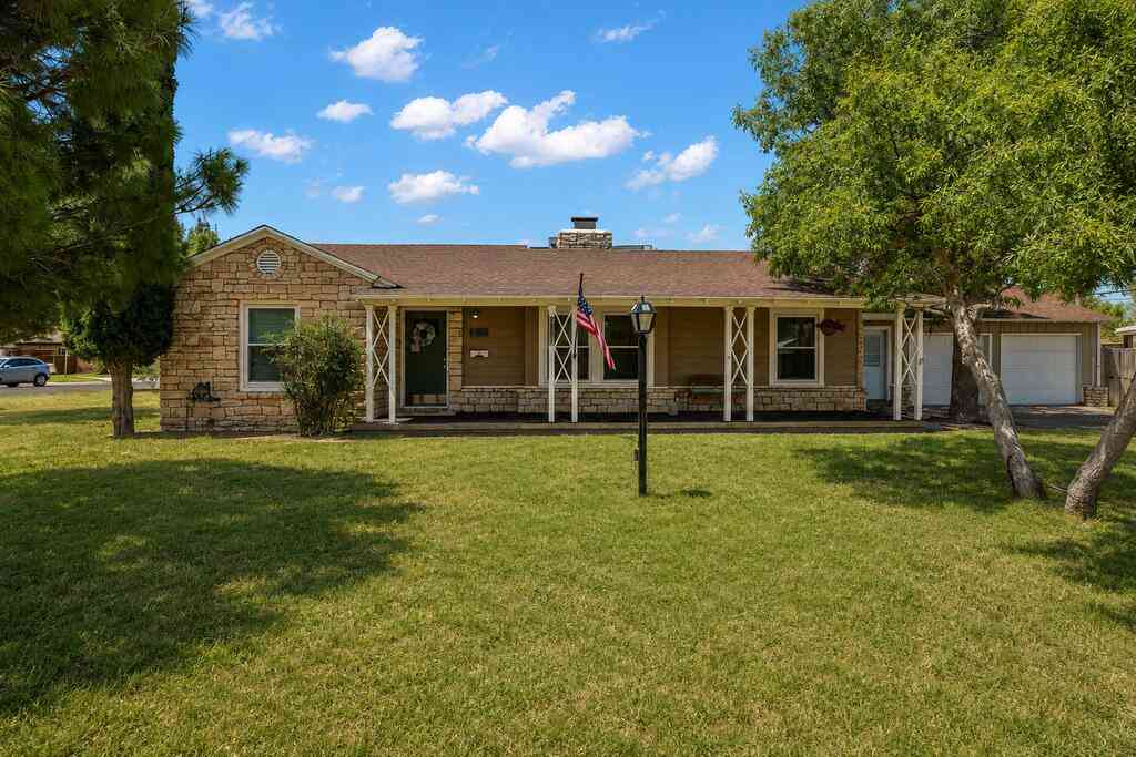 Homes For Sale - 800 W Kansas Ave<br/> Midland County, Midland, TX 79701
