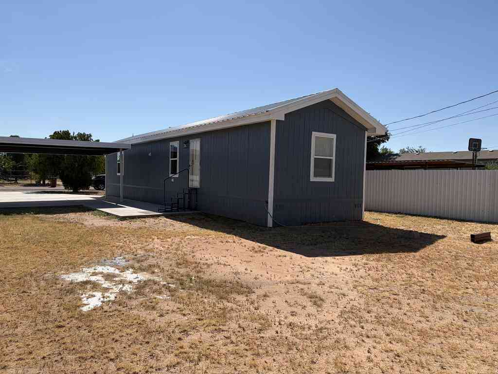 Mobile Home For Rent - 1302 Mobile<br/> Big Spring, TX 79720