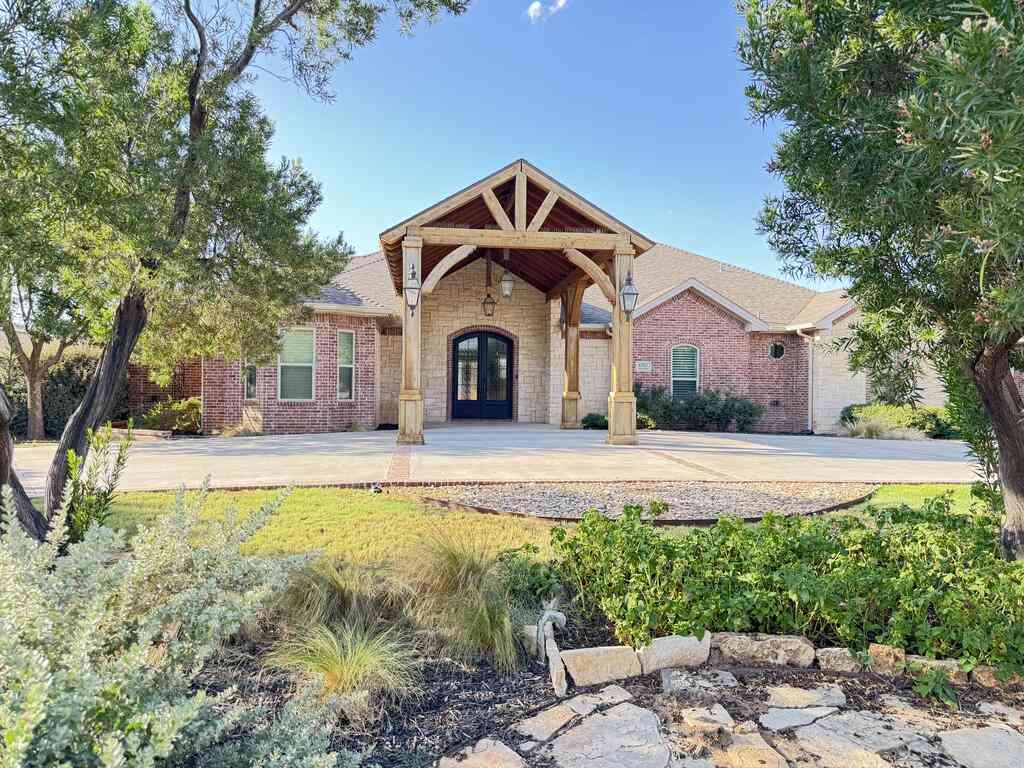 Homes For Sale - 6507 Saddle Horn Lane<br/> Midland, TX 79707
