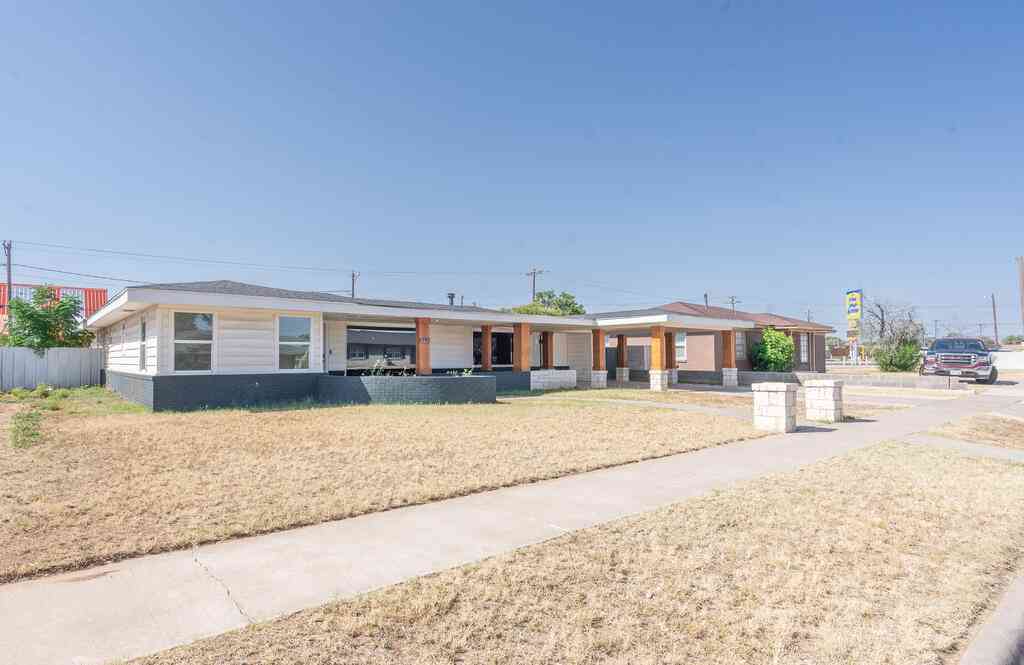 Homes For Sale - 2611 Storey Ave<br/> Midland, TX 79701