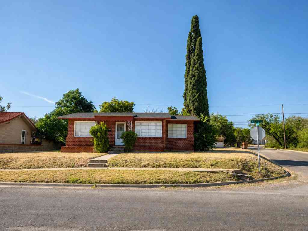 Homes For Rent - 815 W 17th St<br/> Howard County, Big Spring, TX 79720