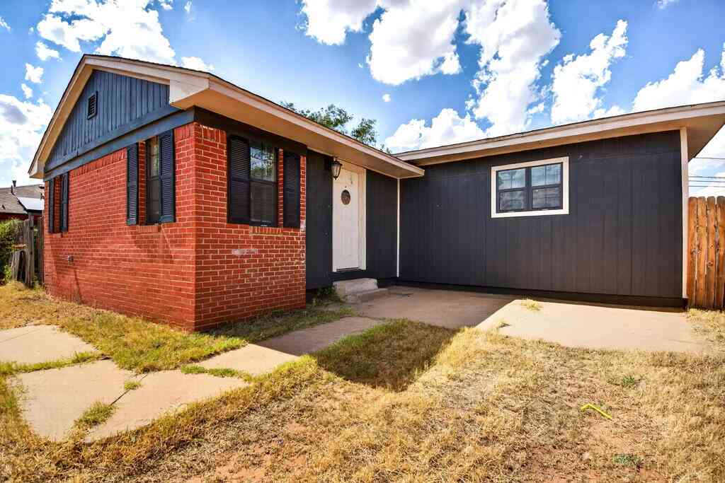Homes For Sale - 406 W Dormard Ave<br/> Midland County, Midland, TX 79705