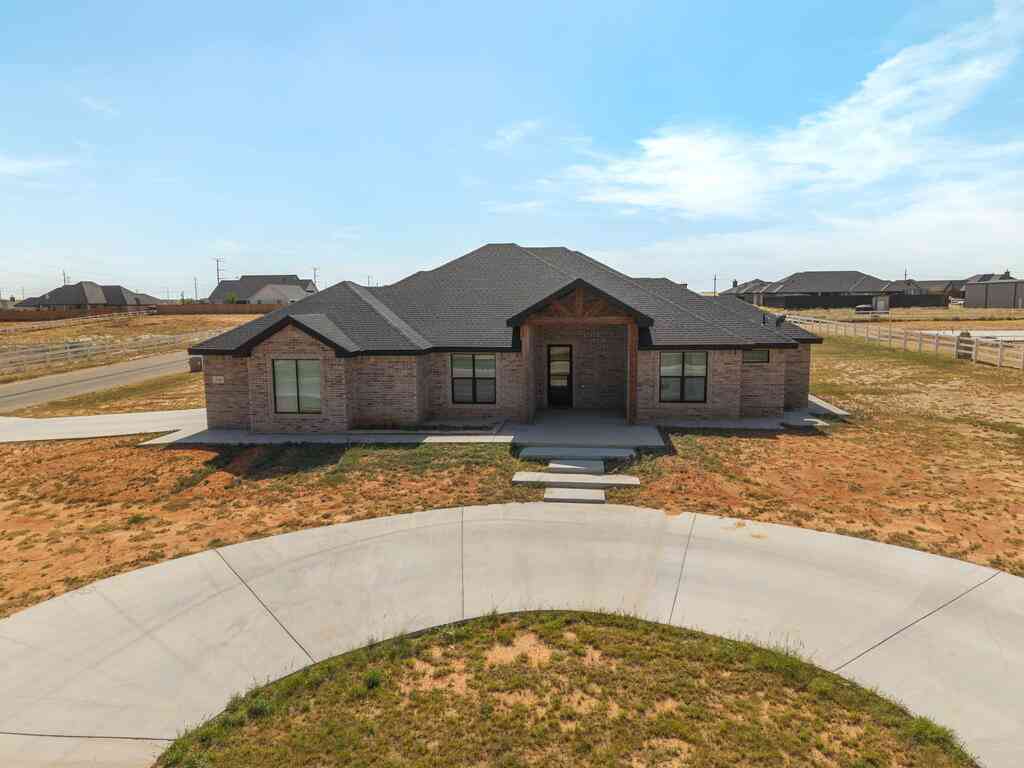 Homes For Sale - 2718 S County Rd 1091<br/> Midland, TX 79706