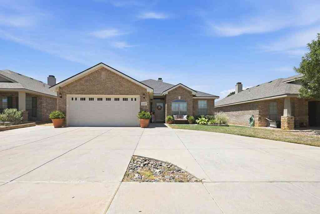 Homes For Sale - 1007 Shea Lane<br/> Midland County, Midland, TX 79706