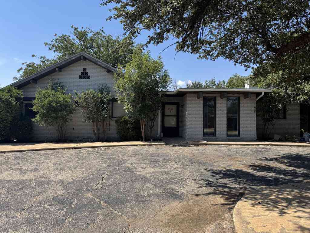 Homes For Rent - 2400 W Golf Course Rd<br/> Midland, TX 79705