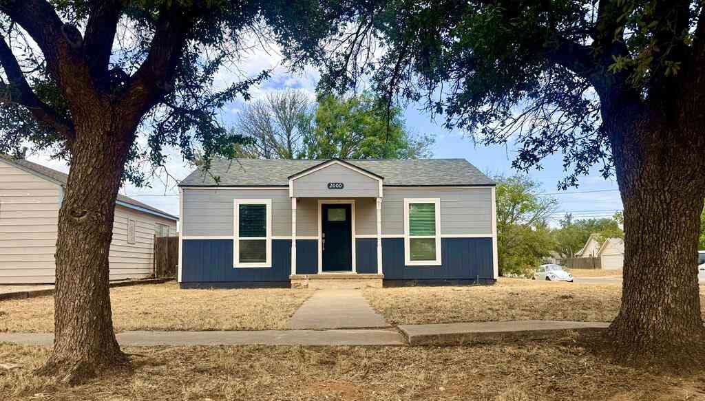 Homes For Rent - 2000 W Kentucky Ave<br/> Midland, TX 79701