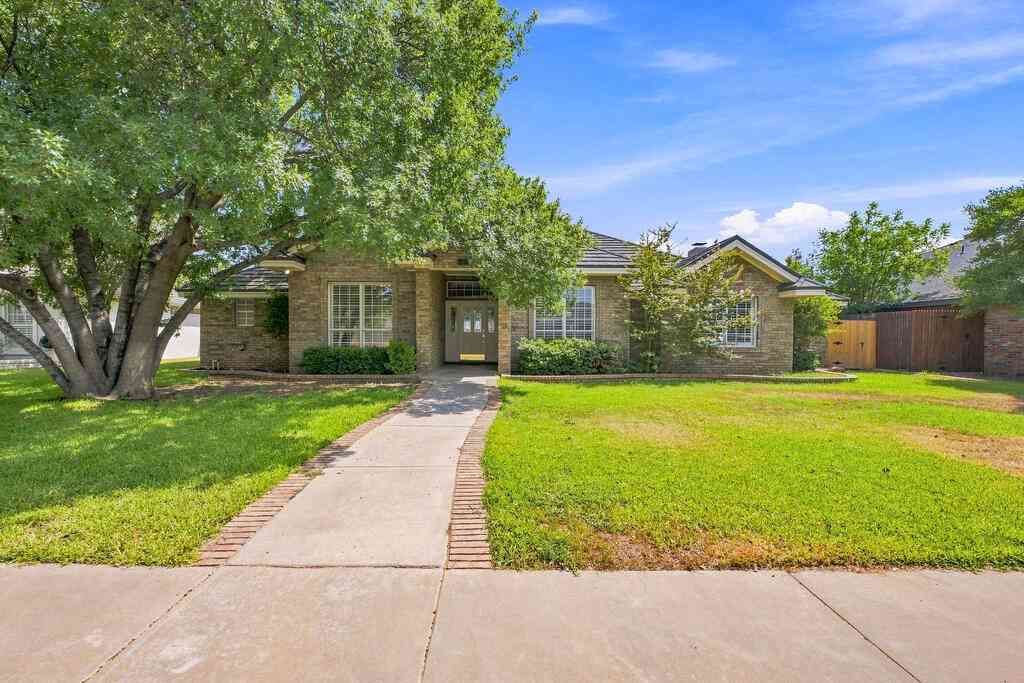 Homes For Sale - 5701 Greenridge<br/> Midland, TX 79707