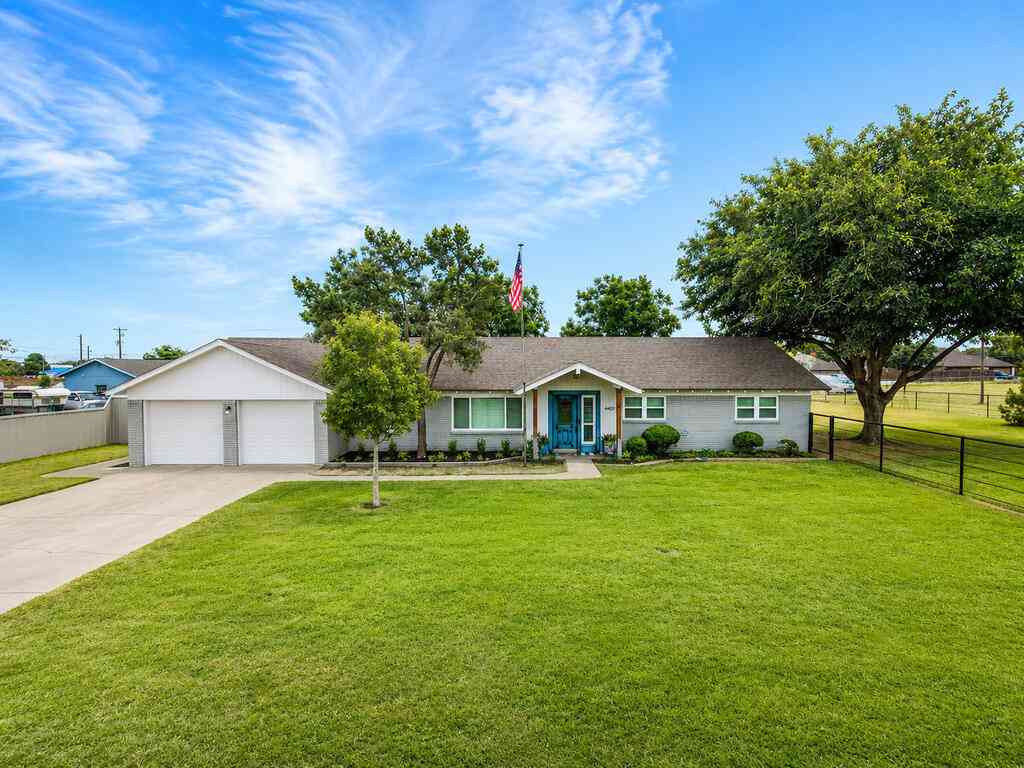 Homes For Sale - 4407 Robin Lane<br/> Midland, TX 79707