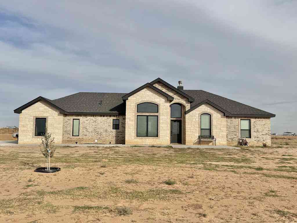 Homes For Sale - 2314 County Rd C2801<br/> Stanton, TX 79782