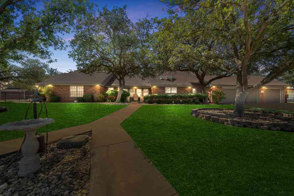 Homes For Sale - 10506 E County Rd 105<br/> Midland, TX 79706