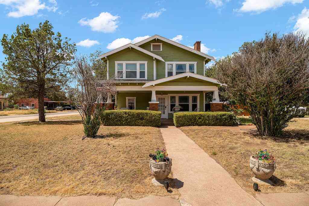 Homes For Sale - 805 Chestnut<br/> Colorado City, TX 79512