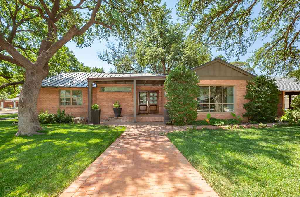 Homes For Sale - 1701 Douglas<br/> Midland, TX 79701