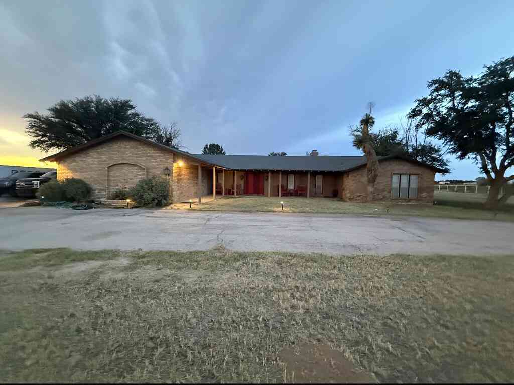 Homes For Sale - 5609 E County Rd 120<br/> Midland, TX 79706