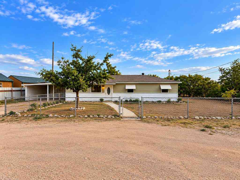 Homes For Sale - 8113 N Service Rd<br/> Big Spring, TX 79720