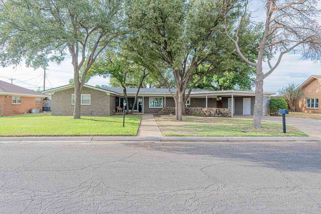 Homes For Sale - 3203 Apperson Dr<br/> Midland, TX 79705