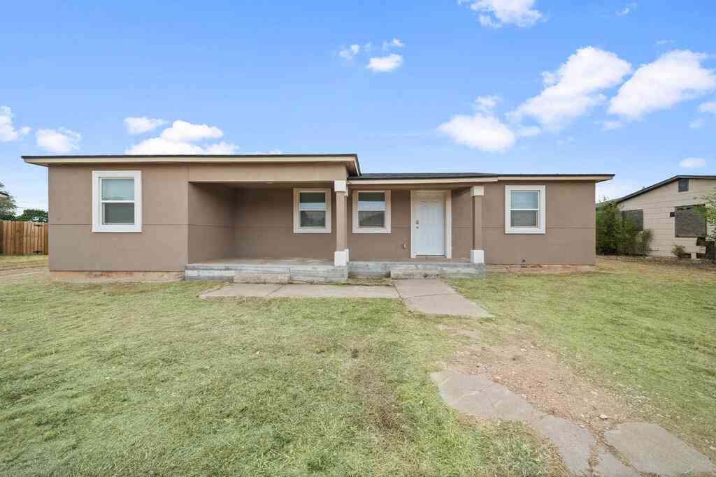 Homes For Sale - 1513 Wood St<br/> Big Spring, TX 79720