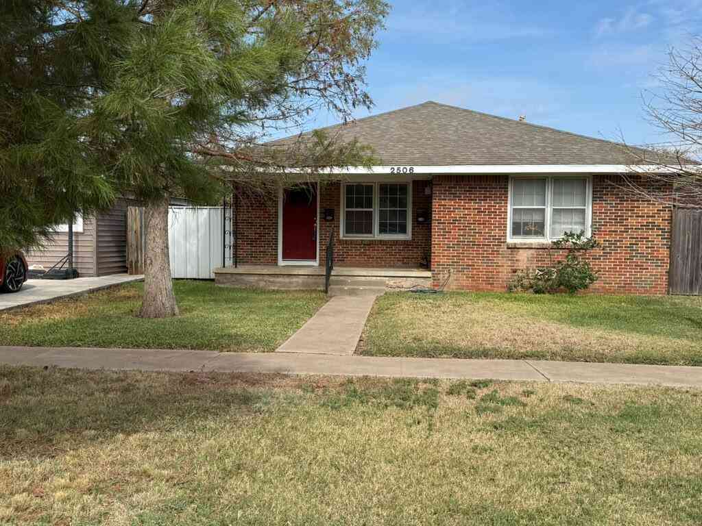 Multifamily For Rent - 2506 College Ave #B<br/> Midland, TX 79701