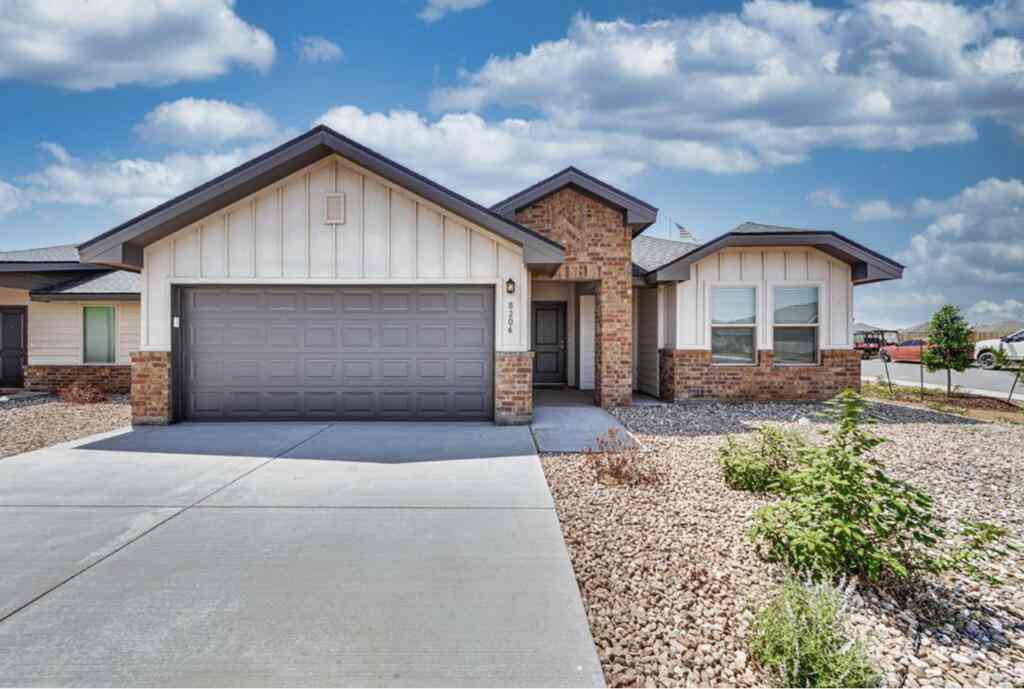 Homes For Rent - 8221 E County Rd 111<br/> Midland, TX 79706