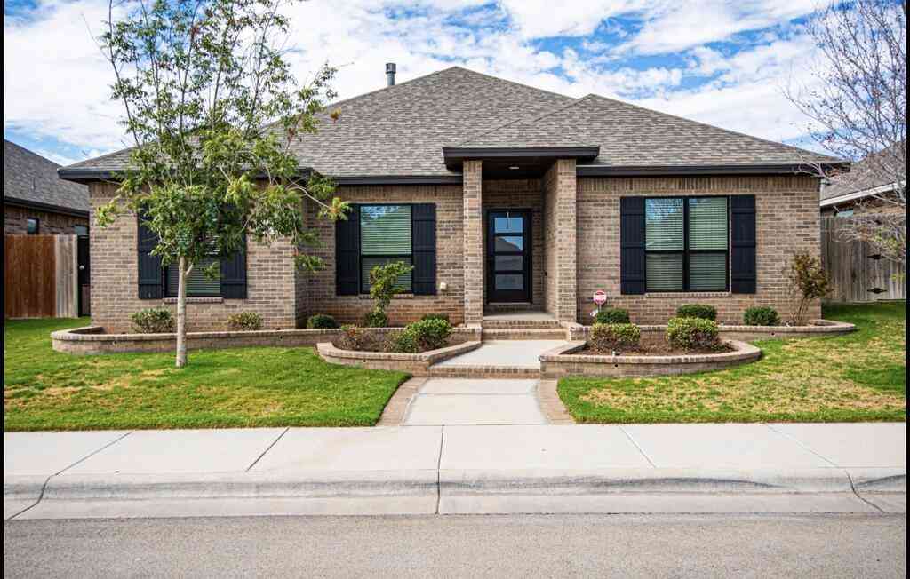Homes For Sale - 4407 Heritage Oaks<br/> Midland, TX 79707