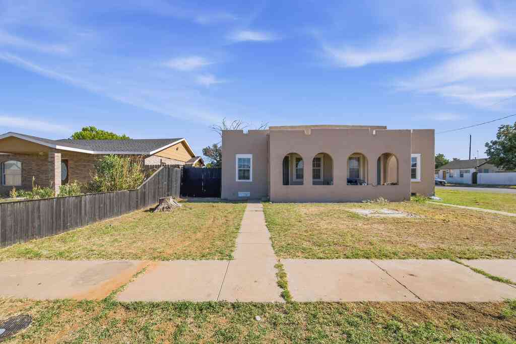 Homes For Rent - 911 College Ave #B<br/> Midland, TX 79701