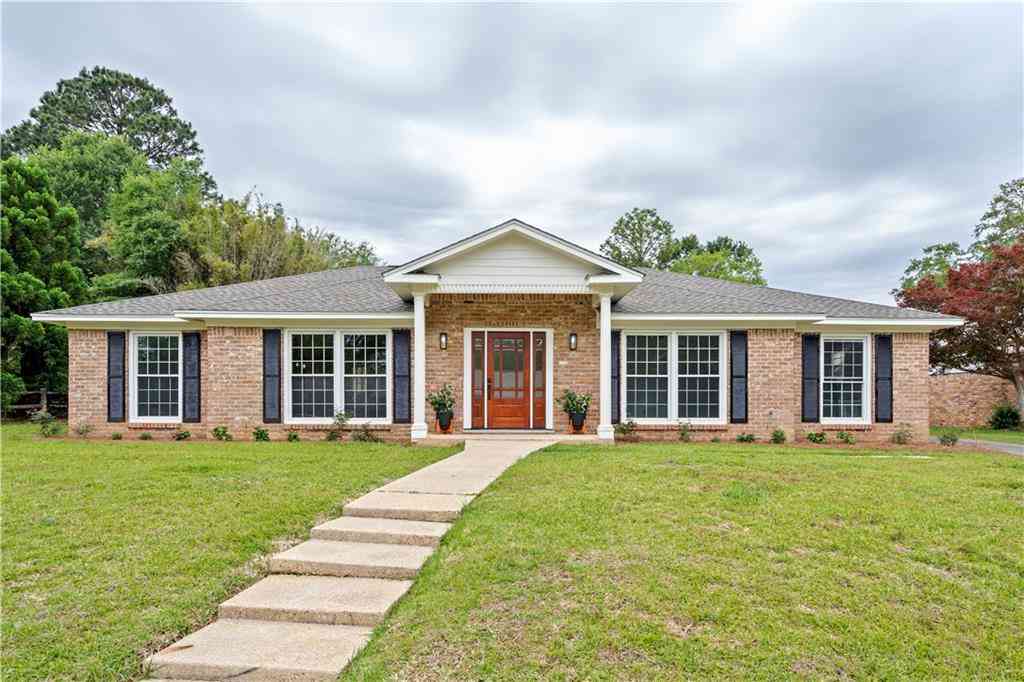 Homes For Sale - 610 Burlington Court<br/> Mobile, AL 36608