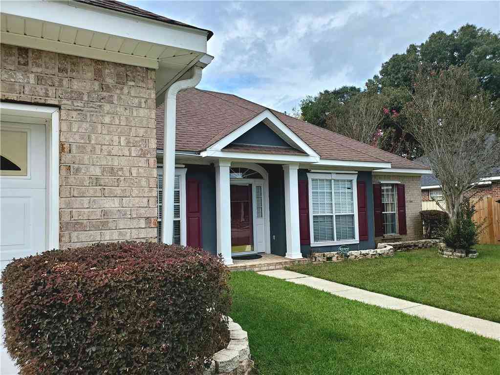 Homes For Sale - 2240 Vulcan Court<br/> Mobile, AL 36695