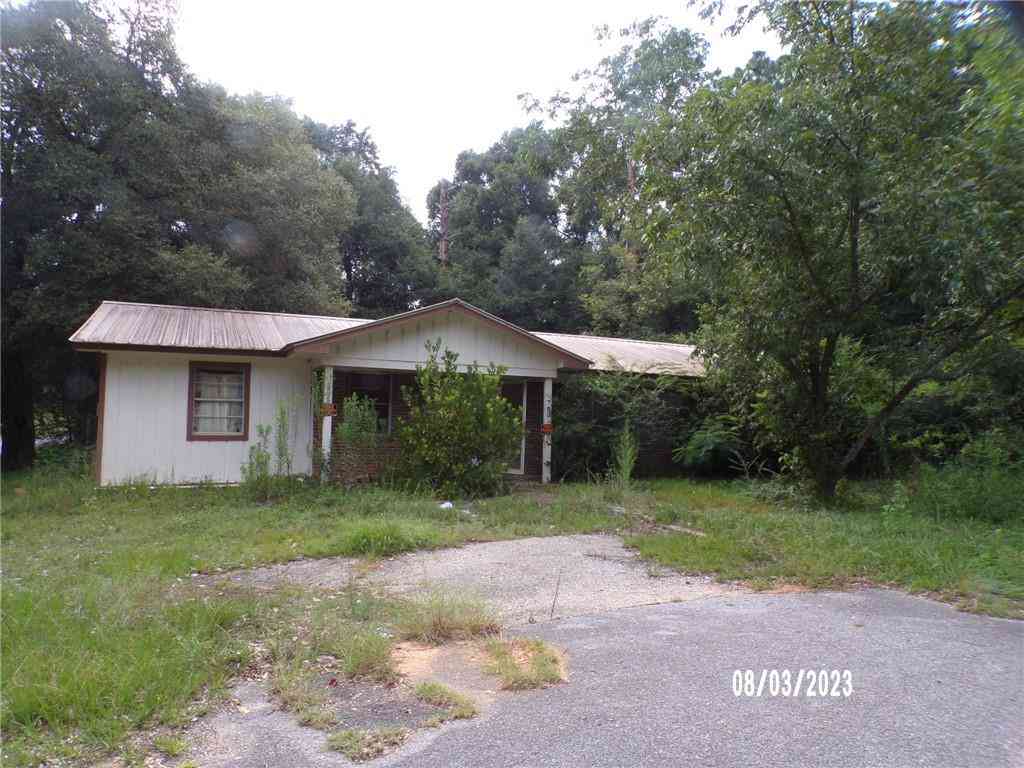 Homes For Sale - 5801 Brooklawn Drive<br/> Eight Mile, AL 36613