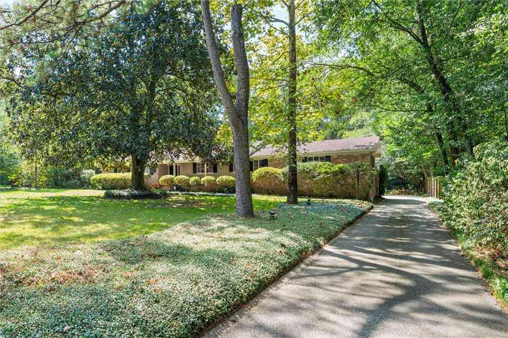 Homes For Sale - 270 Jackson Drive<br/> Mobile, AL 36609