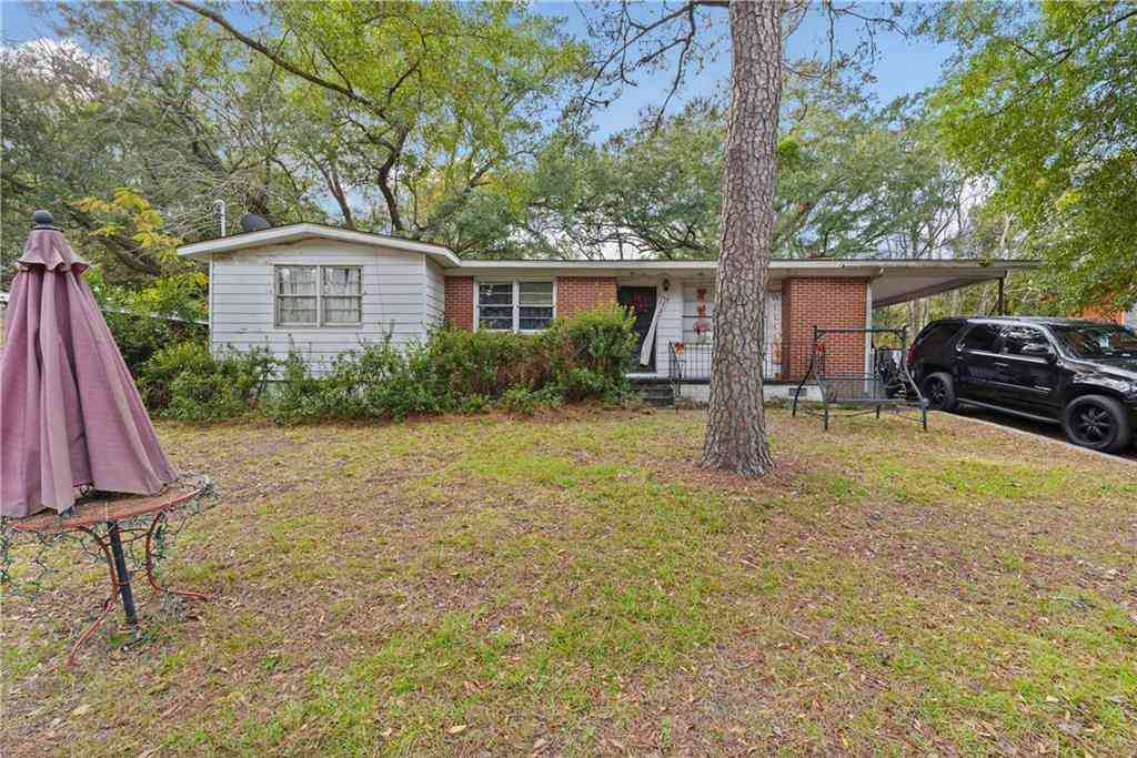 Homes For Sale - 1929 La Pine Drive<br/> Mobile, AL 36618