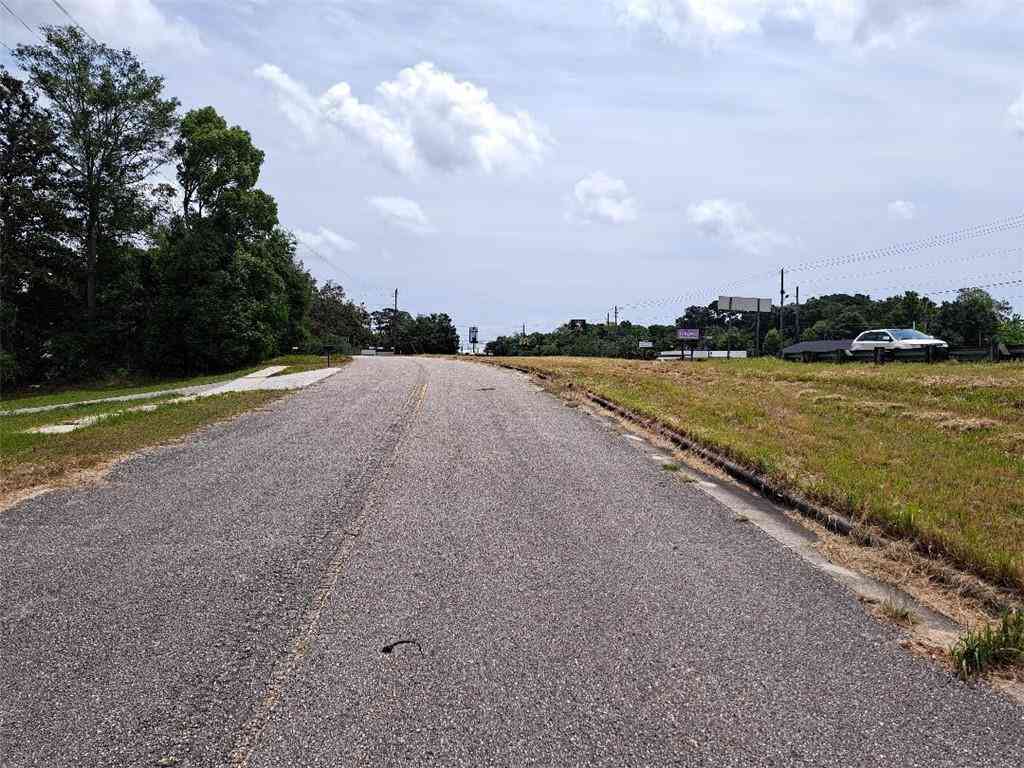 Vacant Land For Sale - 5108 Moffett Road<br/> Mobile, AL 36618