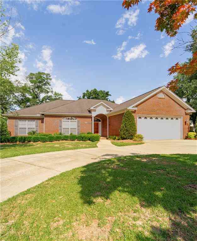Homes For Sale - 2945 E Crabtree Lane<br/> Mobile, AL 36618
