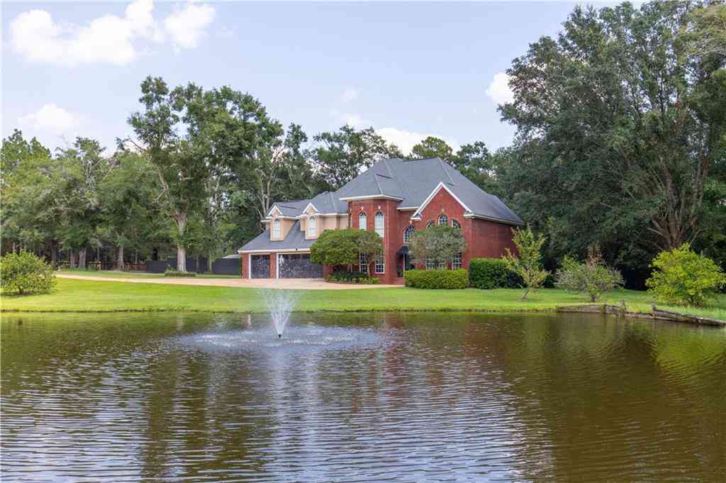 Homes For Sale - 25 S Eliza Jordan Road<br/> Mobile, AL 36608