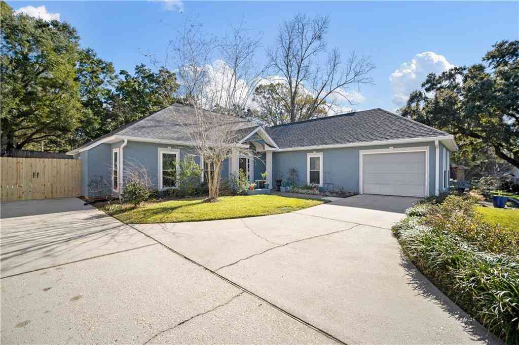 Homes For Sale - 2413 E Huffman Drive<br/> Mobile, AL 36693