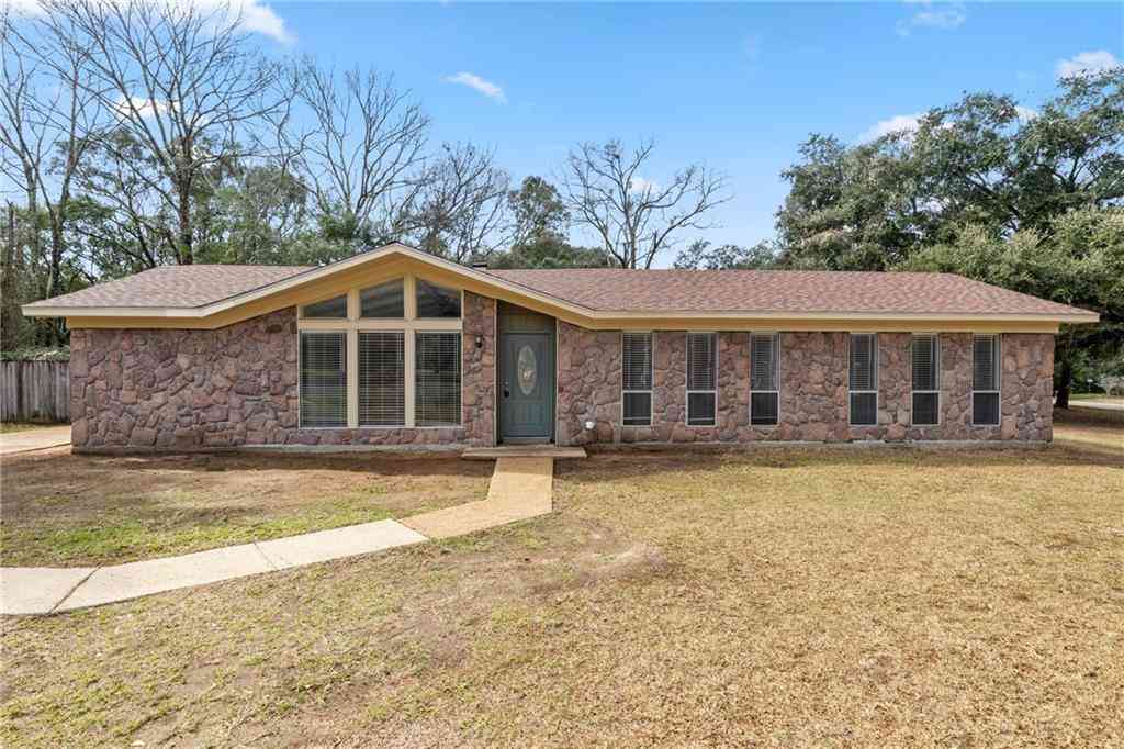 Homes For Sale - 8171 Healy Drive<br/> Mobile, AL 36695